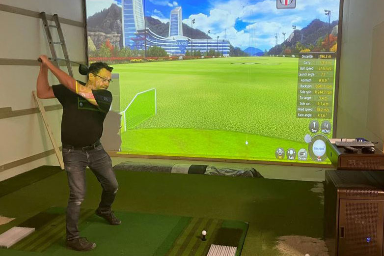 golfsimulation_auf_Baustelle